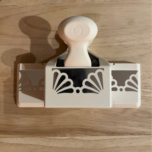 Martha Stewart Office Martha Stewart Paper Edge Punch Scallop